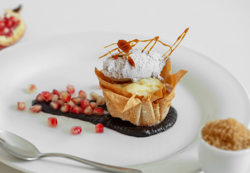 A final touch of sweetness, combining classic recipes, creative flourishes and flavours designed to leave a lasting impression.
